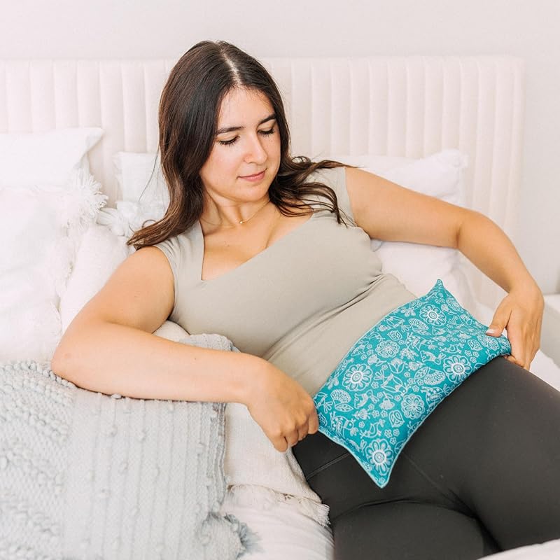Large Microwave Heating Pad with Flax Seed, Scented or Unscented, Good For Back Pain or Cramps, Moist Heat Therapy or Ice Pack, Microwavable Bean Bag, 6" x 12" (Flannel Floral, No Added Herbs)