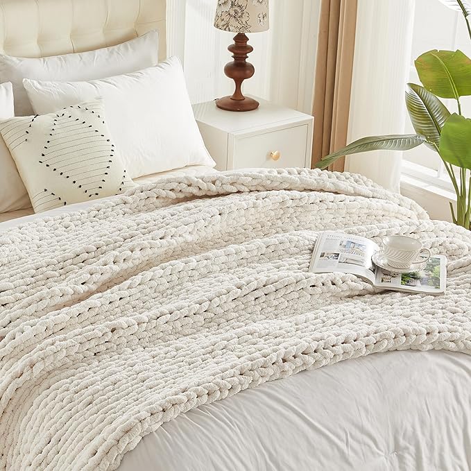 Carriediosa Chunky Knit Throw Blanket 60" X 80" Twin, 100% Hand Made Large Chenille Loop Yarn Soft Fluffy Throws for Couch Sofa Bed, Big Crochet Cozy Heavy Thick Cable Woven Blankets, Cream White
