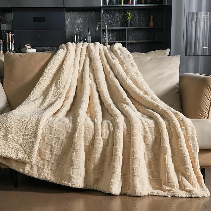 Pawque Super Soft Cozy Throw Blanket for Couch Sofa Bed - Fluffy Sherpa Fleece Reversible Thick Warm Fuzzy Blanket for All-Season, 3D Checkered Jacquard Elegant Decorative Blankets, Khaki, 50" x 60"