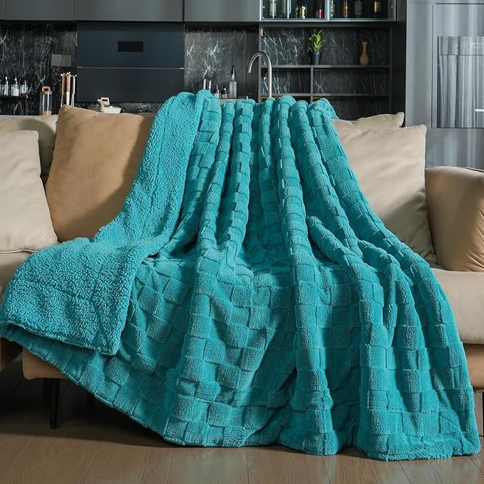 Pawque Super Soft Cozy Throw Blanket for Couch Bed - Fluffy Sherpa Fleece Reversible Thick Warm Fuzzy Blanket for All-Season, 3D Checkered Jacquard Elegant Decorative Blankets, Teal Green, 50" x 60"