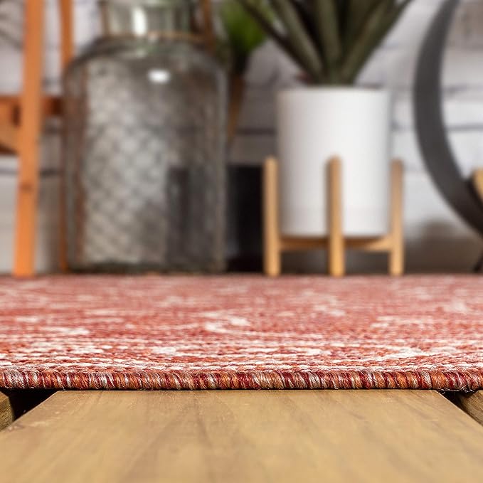 JONATHAN Y Vintage Filigree Indoor Outdoor Octagon Area Rug 5 Ft Red/Beige, Charleston Textured Weave for Backyard, Patio, Porch, Easy-Cleaning, High Traffic, Pet-Friendly, Non-Shedding SMB106B-5TGN
